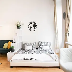 New Dohany Street Apartment Budapest