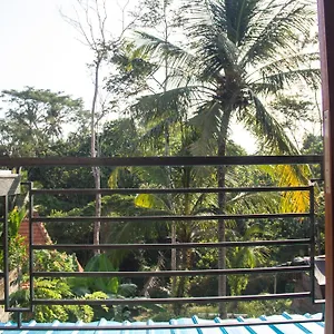 Ratna 4 Ubud